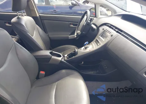 2015 Toyota Prius Four z USA, uszkodzony, nr VIN JTDKN3DU0F1872321